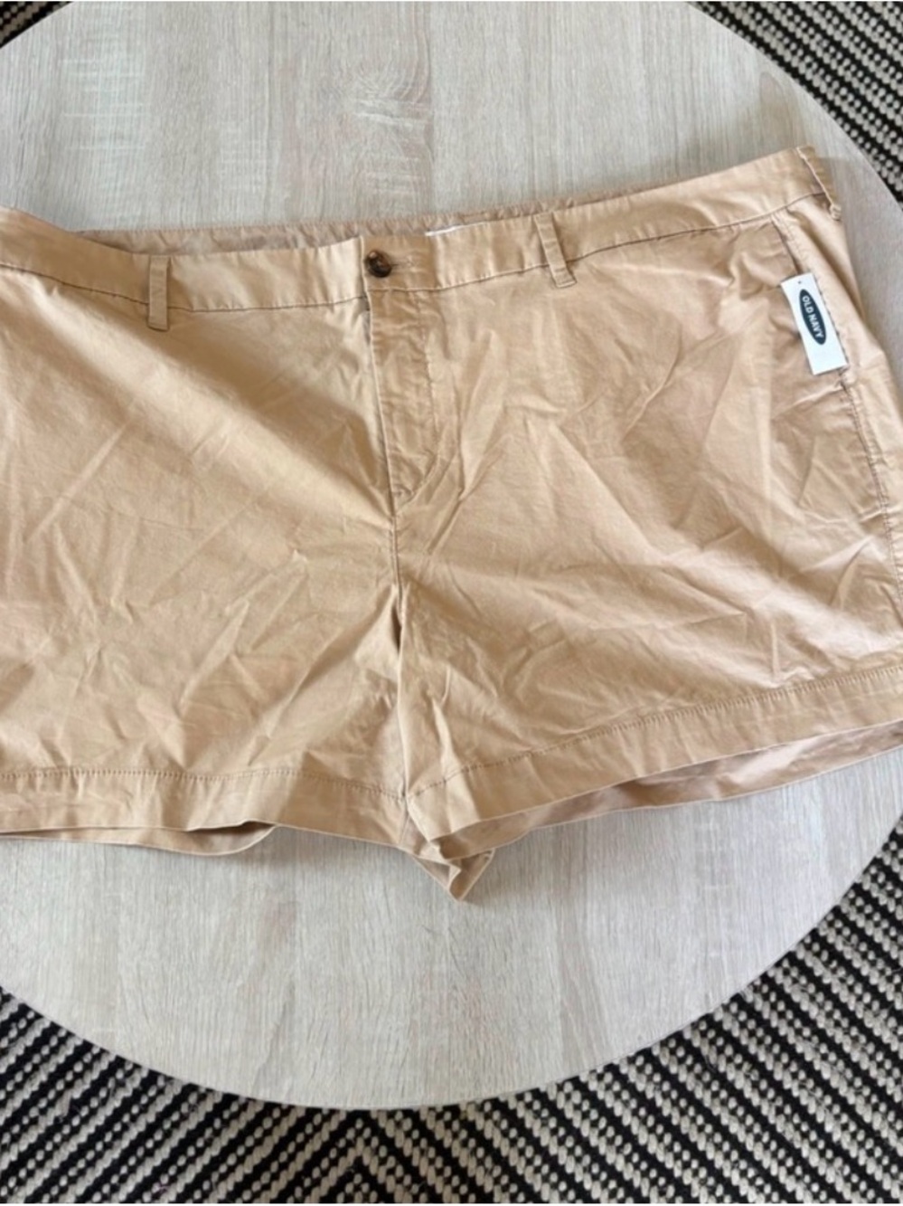 Old Navy Beige Women's Bermuda Shorts NWOT